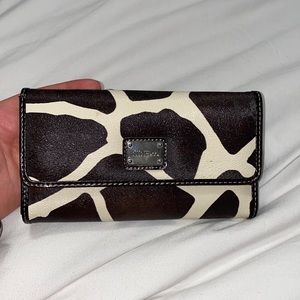 NWOT nine&co giraffe print woman’s wallet